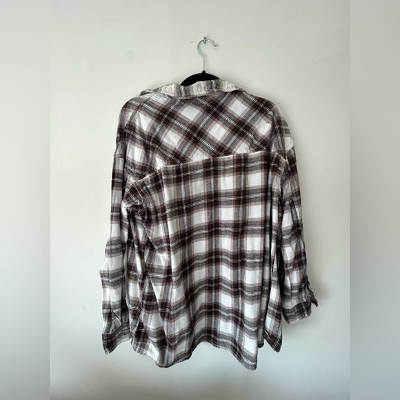 Brown pattern flannel - Picture 2 of 2